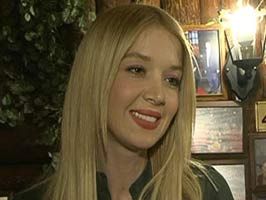 ELIF ECE UZUN - Kahveyi içmek yerine yemeyi tercih ediyor