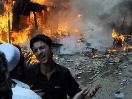 Pakistan'da üç okula bombalı saldırı