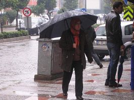 Aydın'da sağanak yağış etkili oluyor