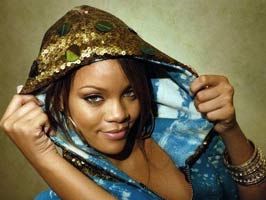 GWEN STEFANİ - Rihanna'nın ''örtünmesi'' istendi