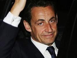 Sarkozy: Minare yasağı İslam düşmanlığı değil
