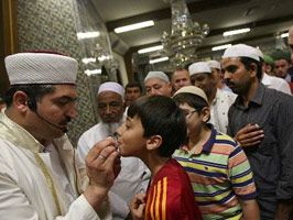 KUTSAL EMANETLER - Sakal-ı Şerif, Amerika'da