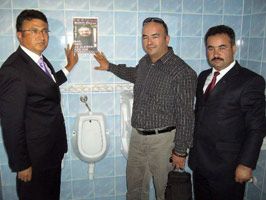 MUSTAFA ERDOĞAN - Tuvalete asılan posterleri adliyelik oldu