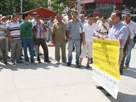 MHP GENEL BAŞKANı - 'Açılıma destek, teröre köstek, Baykal’a, Bahçeli’ye düm tek tek'