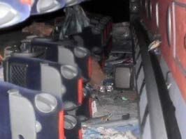 Turist taşıyan otobüs devrildi; 3'ü ağır 46 kişi yaralandı