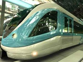 İlk metro Dubai'de hizmete girdi