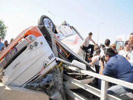 Antalya'da trafik kazası: 2 ölü 9 yaralı