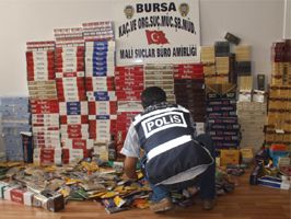 Bursa'da kaçak sigara ve puro operasyonu