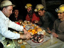 Maden işçileri yeni yıla çalışarak girdi