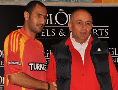 TUNCAY ŞANLI - Shawky Kayserispor ile anlaştı