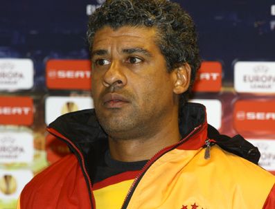 Rijkaard çarpıcı açıklamalarda bulundu