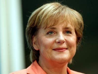 BRANDENBURG - Tek yaptığı popülizm