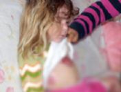 5 yaşındaki kız her gün eriyor