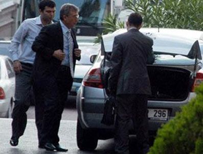 YAKUP BUDAK - Emin Arslan'ı telefonlar yaktı