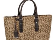 Çanta aşkı adına: Calvin Klein!