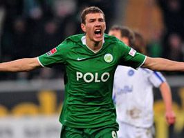 Milan Dzeko'nun peşinde