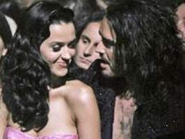 RUSSELL BRAND - Evlilik yolunda ilk adımı attı