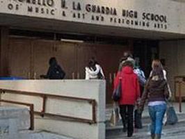 MANHATTAN - New York'taki Türk öğrenciye soykırımı kabul et ödevi!