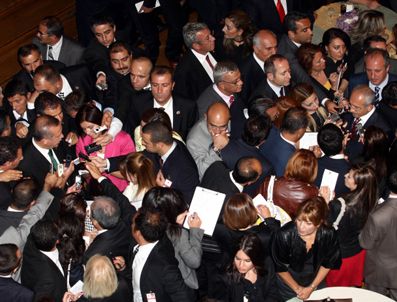 Resepsiyona Başbakan-BDP görüşmesi damga vurdu