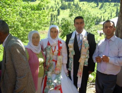 ÜVEY ANNE - Türkiye'de 30 Çeşit Evlilik Var