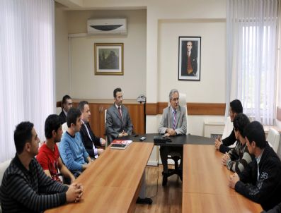 ÖĞRENCI İŞLERI - Üniversite Yönetimi Yabancı Öğrencilerle Toplantı Düzenledi