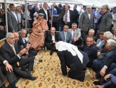 Ahmet Türk'ten barış yemeği