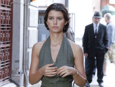 BAHMAN GHOBADI - Beren Saat'in peşindeki adam kim?