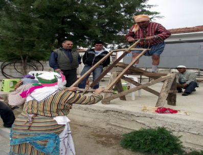 WORKSHOP - Turistler Keçi Sağdı, Hamur Açtı, Göbek Attı
