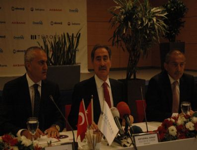 EMİR KUSTURİCA - Bakan Günay, Kusturica'yı Eleştirdi