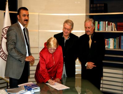 ÇAMKÖY - Batur Ailesinden Anlamlı Bağış