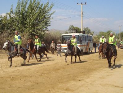 KAYAKÖY - Çaylı'da 25. Geleneksel Rahvan At Yarışları Yapıldı