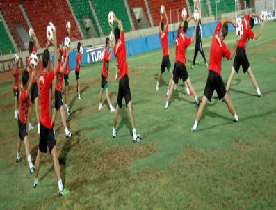 SUAT KAYA - Diyarbakırspor'da Adanaspor Maçı Hazırlıkları Sürüyor