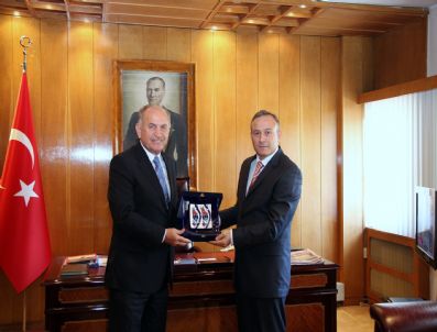 ABDÜLKADIR KART - İstanbul Büyükşehir Belediye Başkanı Topbaş'tan Vali Kızılcık'a Ziyaret