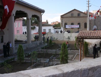 ZAFER KARAMEHMETOĞLU - Tarihi Emir Sultan Cami Yeniden İbadete Açıldı