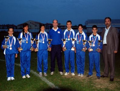 KEMAL NAZLı - Triatlon Takımından Kaymakam Nazlı'ya Teşekkür