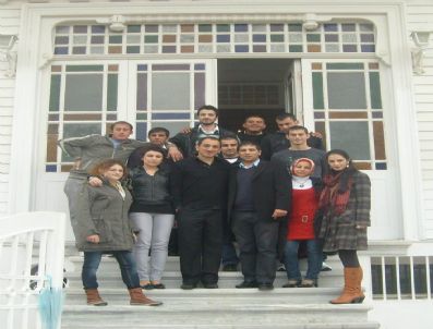 AHMET UĞURLU - Ak Partili Gençler Mütareke Binasını Ziyaret Etti
