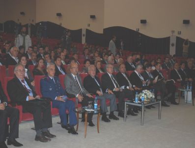 ZEKI VELIDI TOGAN - Akü'de 'Zeki Velidi Togan Ve Türk Kültürü Bilgi Şöleni Düzenledi