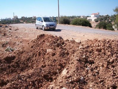 AKYENIKÖY - Didim'de Arsa Sahiplerinden Yol Tepkisi