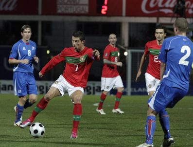 RAUL MEIRELES - Portekiz deplasmanda İzlanda'yı 3-1 devirdi