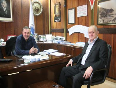 ALI BEKTAŞ - Bakacakkadı Belediye Başkanı Albuz Başkan Bektaş'ı Ziyaret Etti