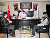 Vali Karaloğlu Minik Nisa'yı Kabul Etti