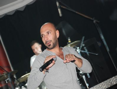 BIROL NAMOĞLU - Cbü'den Öğrencilerine 'Gripin' Konseri