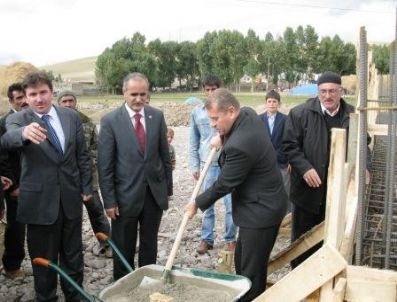 İSMET ASLAN - Kaçmaz Köyünde Cami Temel Atma Töreni