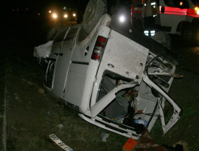 Kütahya'da Trafik Kazası: 3 Yaralı