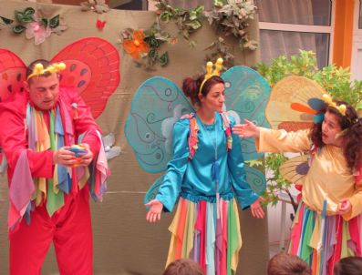 Minik Öğrenciler Tiyatro İle Buluştu