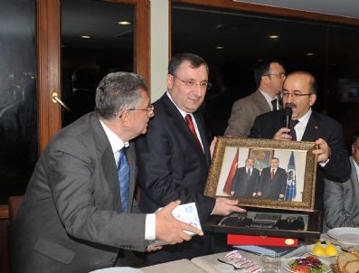 HALIL MEMIŞ - Belediyeler Birliğinden Birlik Sekreteri Halil Memiş'e Veda Yemeği