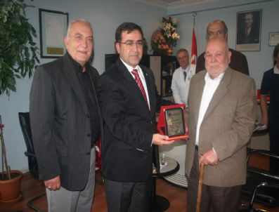 SIRKECI - Bursa'da Spastik Çocuklara Vefa