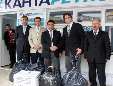 COŞKUN AÇıK - İstanbullu İş Adamından Kahtalı Öğrencilere Giysi Yardımı