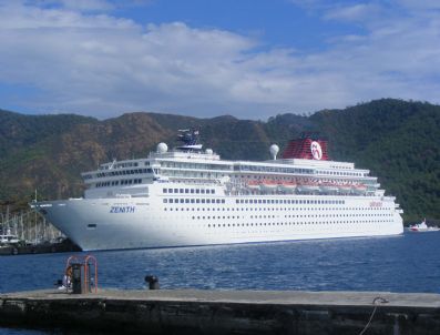 Lüks Yolcu Gemisi 'Zenıth' Marmaris'te