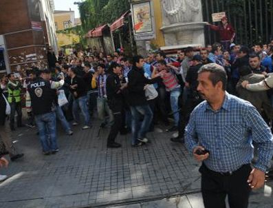 GALATASARAY MEYDANI - Trabzonsporlularla ÖDP'liler birbirine girdi